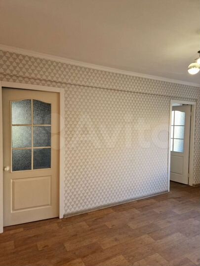 4-к. квартира, 60 м², 3/5 эт.