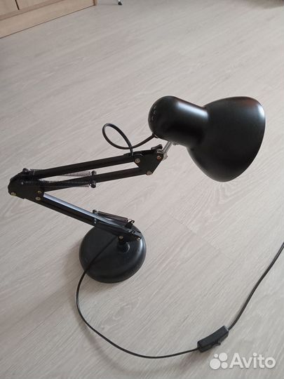 Лампа настольная