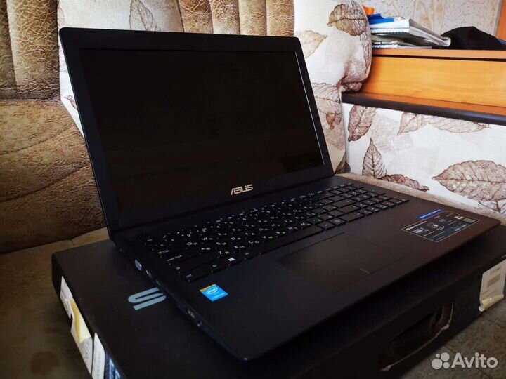 Ноутбук asus F553M