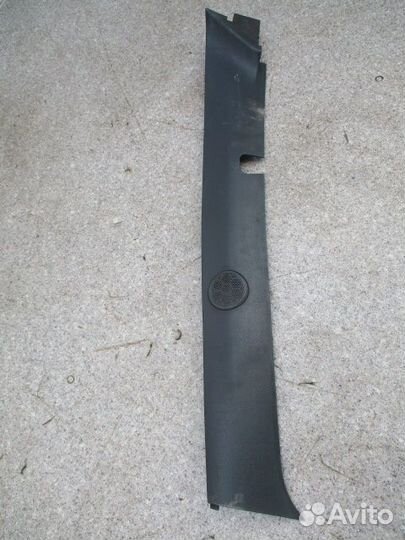 Накладка стойки лобового стекла левая MAN 81624300