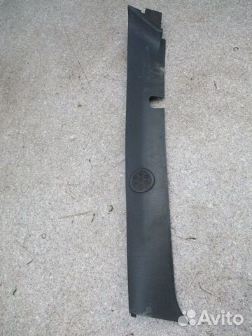 Накладка стойки лобового стекла левая MAN 81624300