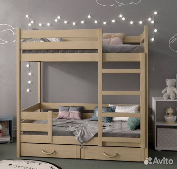 Кровать двухъярусная из массива дерева