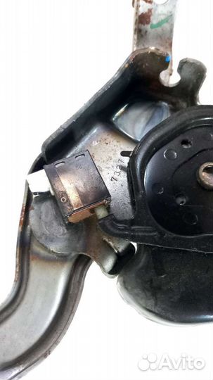 Педаль стояночного тормоза Toyota Camry v55