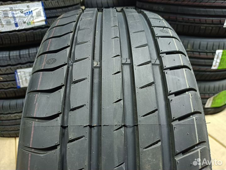 Triangle EffeXSport TH202 225/40 R19 и 255/35 R19