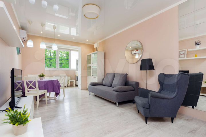 2-к. квартира, 70 м², 1/8 эт.