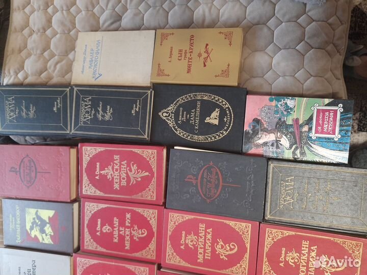 Продам книги