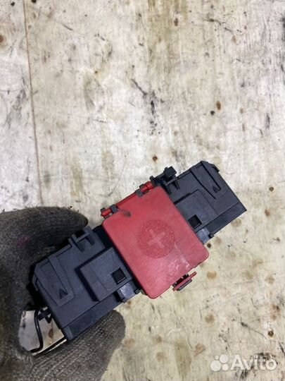 Блок предохранителей передний Mercedes-Benz