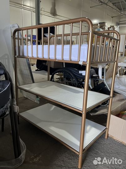 Пеленальный столик