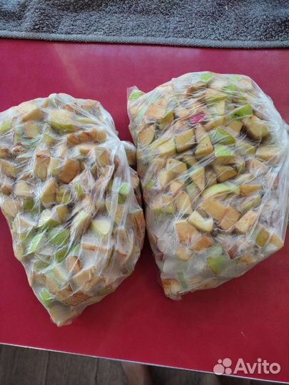 Сушеные яблоки и замороженные