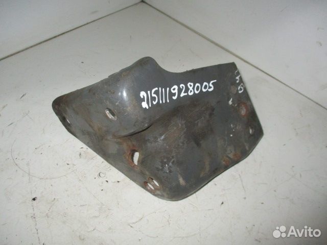 Кронштейн радиатора Volvo 3183880