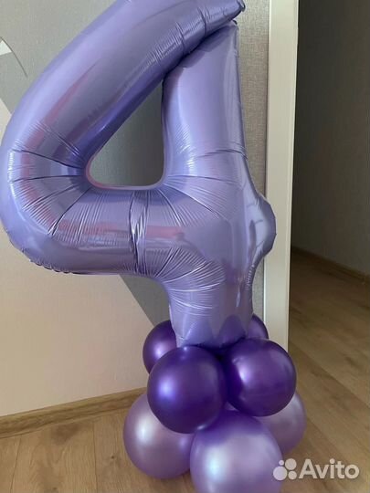 Фольгированная цифра 4