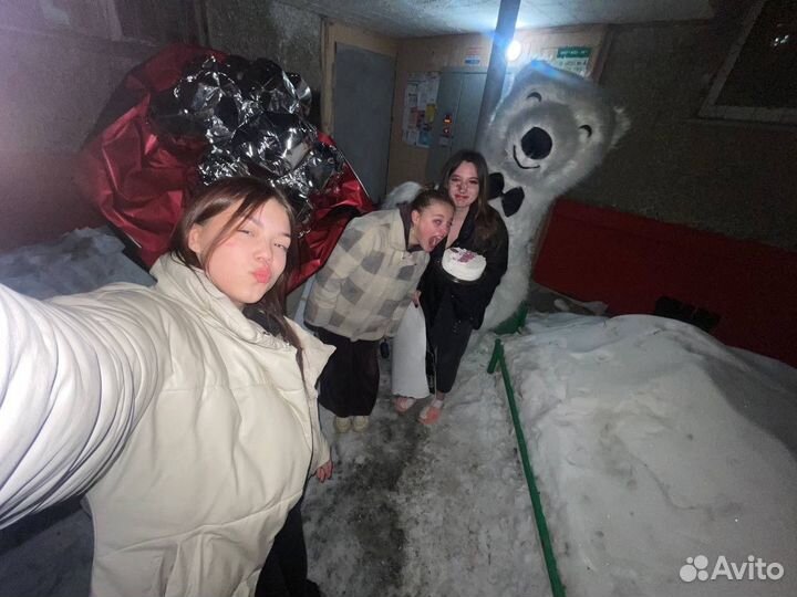 Белый мишка на праздник. Ростовая кукла