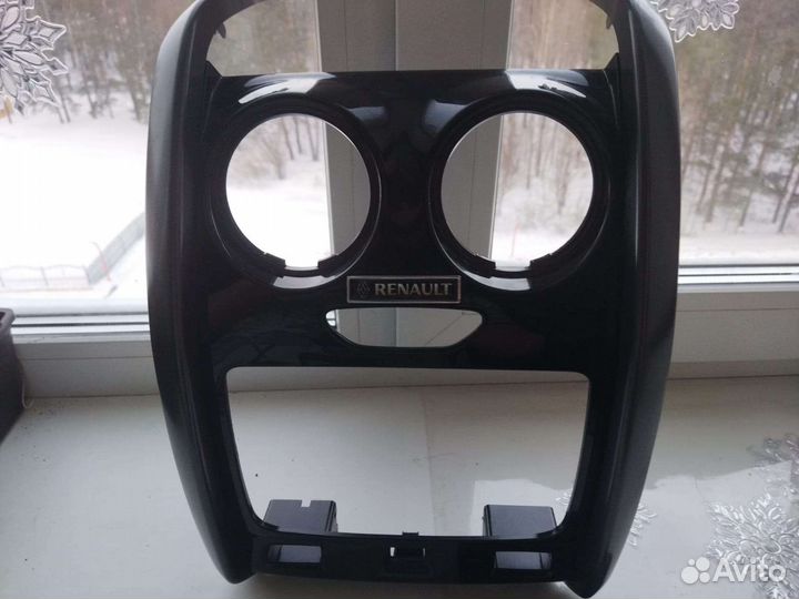 Рамка для магнитолы Duster