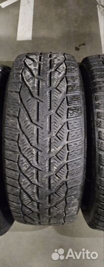 Kormoran SnowPro 205/50 R17 93V
