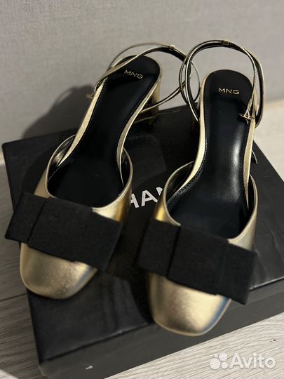 Босоножки женские