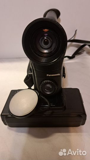 Видеокамера Panasonic RX1. Формата VHS-C