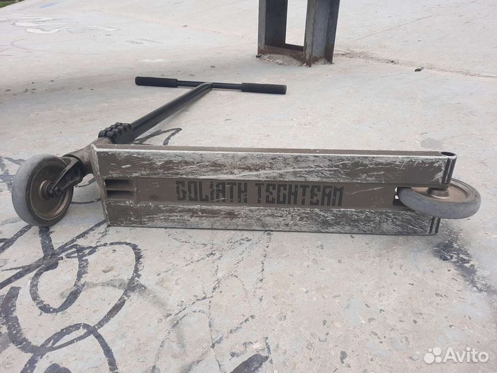Трюковой самокат tech team goliath