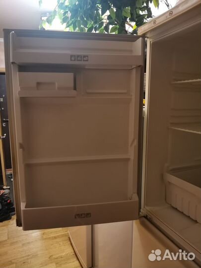 Холодильник 