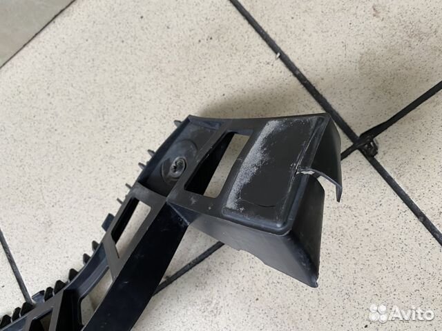 Кронштейн бампера задний правый Volkswagen Tiguan