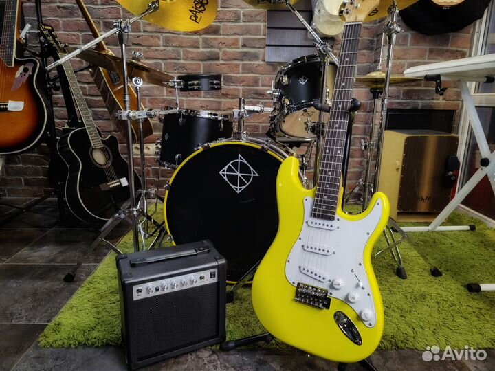 Комплект Элгитара + Комбо 20 ватт + Аксессуары