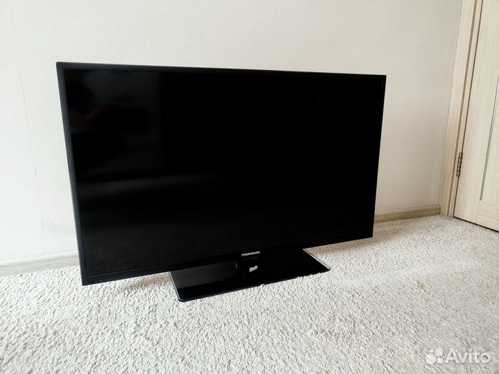 Телевизор Thomson 42 дюйма