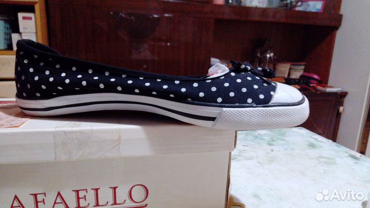 Полукеды слипоны 39 жен и кроссовки 40 р нов