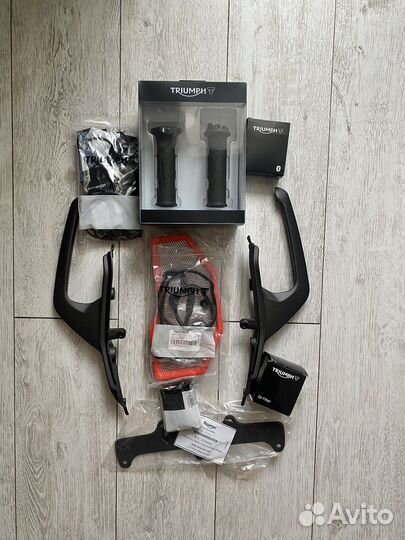 Доставка запчастей/экипировки Triumph