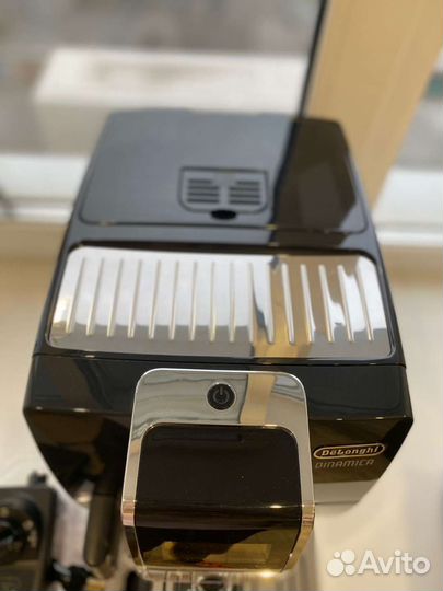 Кофемашина Delonghi Dinamica cappuccino
