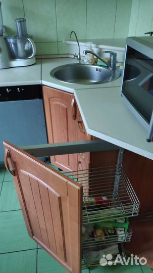 Кухонный гарнитур угловой бу для маленькой кухни