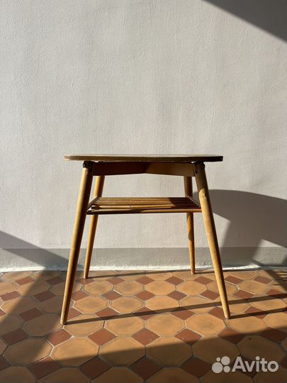 Столик под телевизор советский