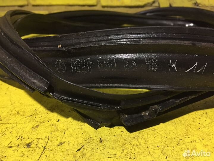 Уплотнитель дверного проёма Mercedes S430L W220