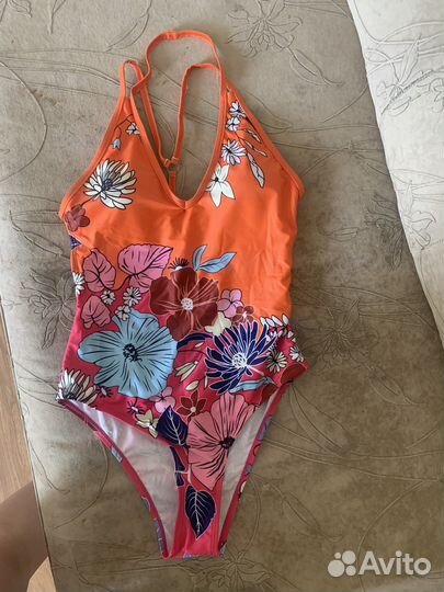 Купальник женский слитный