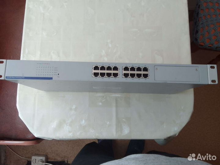 Коммутатор 10/100 Mbps