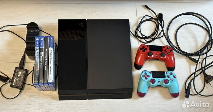 Sony PS4 fat 2tb+зу+2геймпада+4игры
