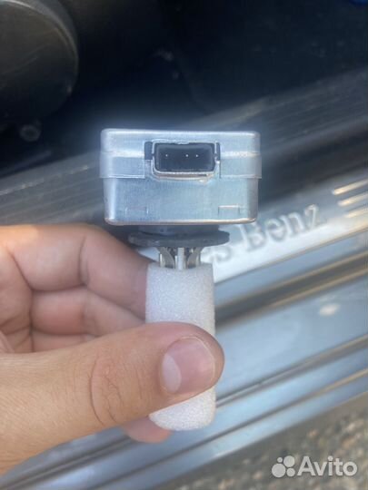 Блок управления фарой mercedes w204