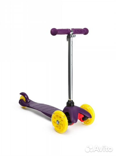 Самокат трехколесный