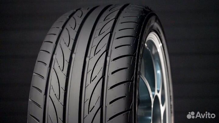Yokohama Advan Fleva V701 255/35 R18