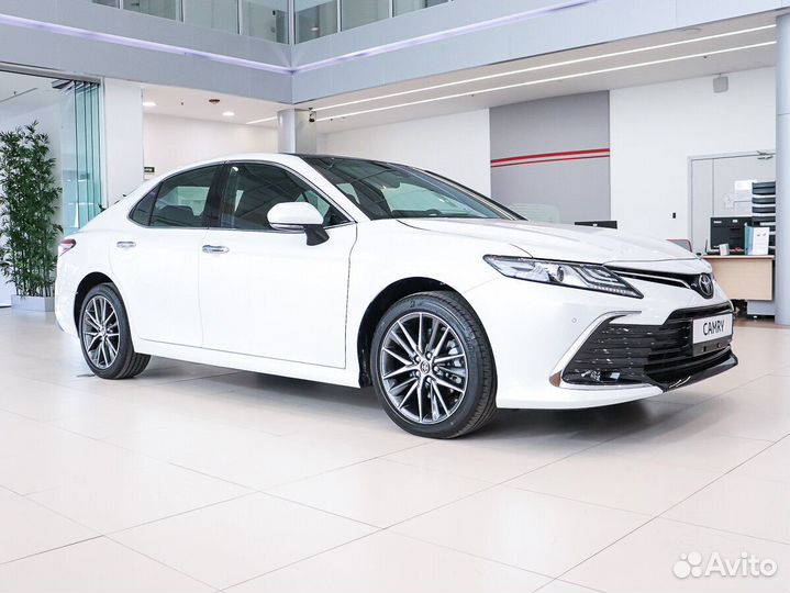 Toyota Camry 2.5 AT, 2023