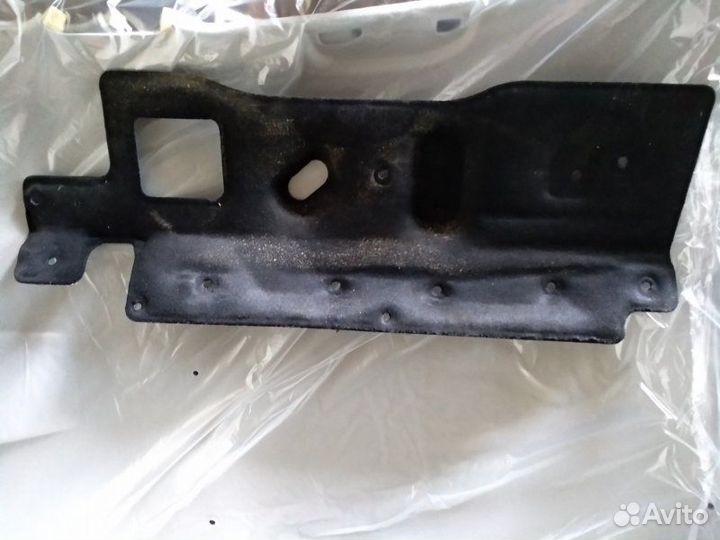 Обивка шумоизоляционная моторного отсека LADA