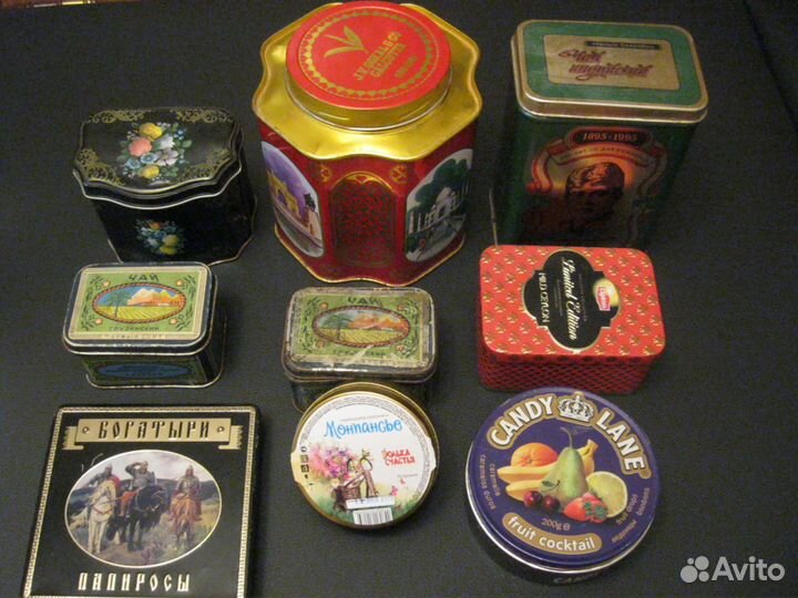 Банки и футляр жестяные. Пластмассовые шкатулки