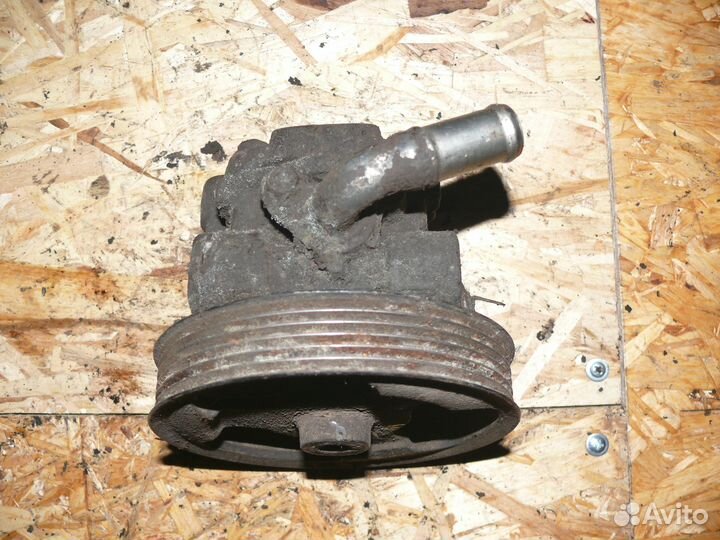 Насос гур Mazda 3 2006 г 1,6 л