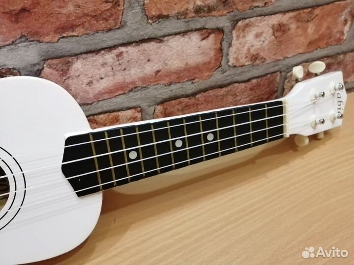 Гавайская гитара укулеле новая сопрано