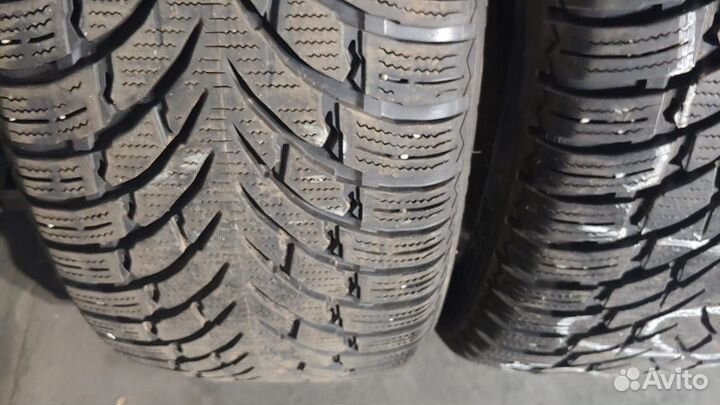 Nokian Tyres WR SUV 4 235/50 R19 99V