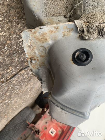 Toyota yaris 2 стойка кузова