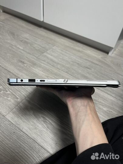 Лаптоп HP elite x2