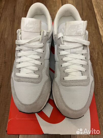 Кроссовки nike женские