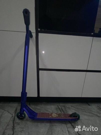 Трюковой самокат кастом в парк