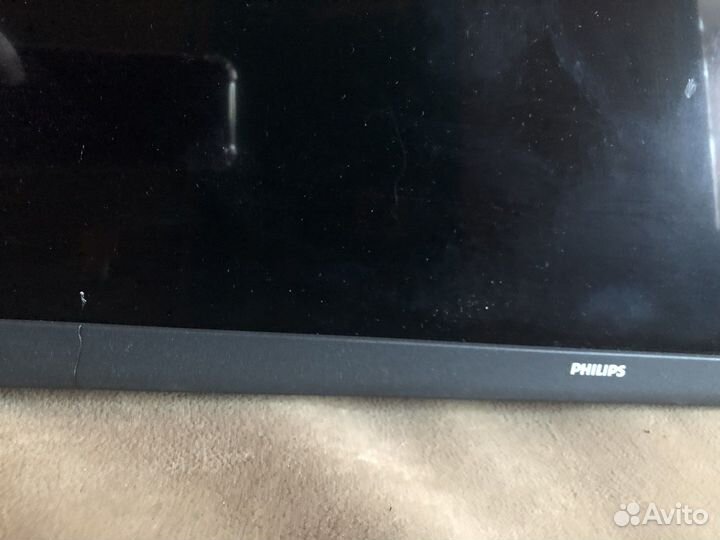 Телевизор битый philips, диагональ 65