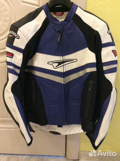 Продам кожанную мотокуртку Teknic