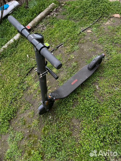 Самокат электрический Ninebot KickScooter E22